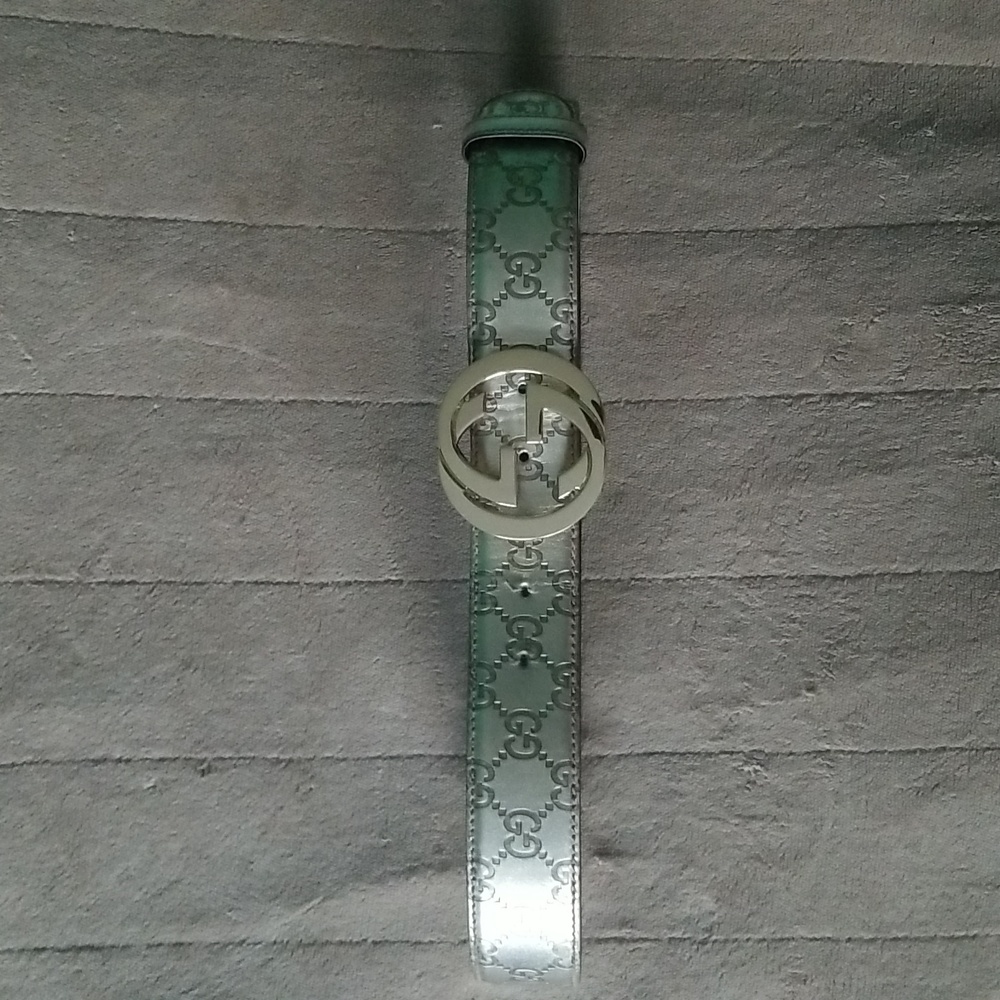 Metallic Silver Gucci Belt